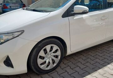 Toyota Auris 243.350 km 4.590 &euro; Berlin-Mariendorf 12109