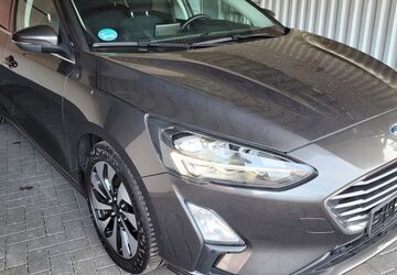 Ford Focus 174.954 km 7.950 &euro; Berlin 12277