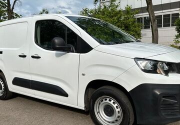 Peugeot Partner 161.000 km 8.925 &euro; Berlin 13597