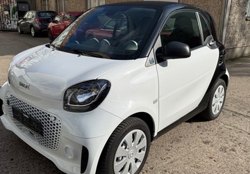 Smart fortwo coupe electric drive / EQ edition one 48.900 km 7.999 &euro; Berlin 10247