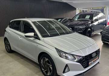 Hyundai i20 88.997 km 15.950 &euro; Berlin 12357