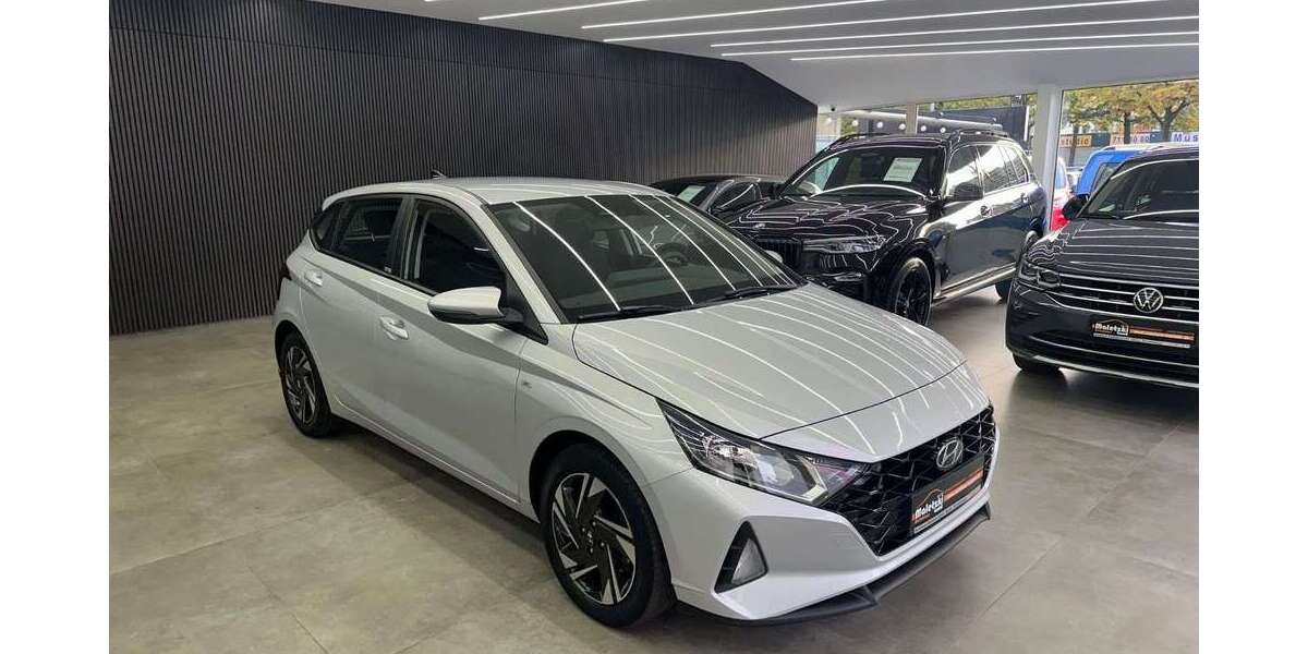 Hyundai i20 88.997 km 15.950 &euro; Berlin 12357