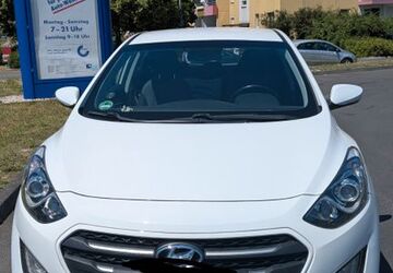 Hyundai i30 97.000 km 11.000 &euro; Berlin 12627