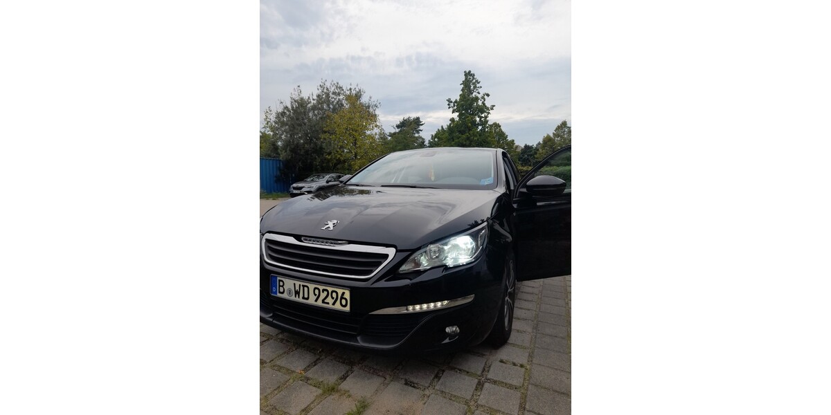 Peugeot 308 217.000 km 8.150 &euro; Berlin 10178