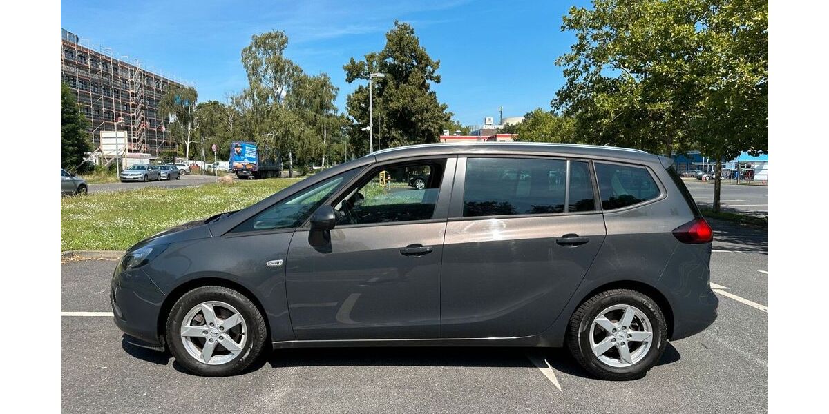 Opel Zafira Tourer 183.000 km 8.568 &euro; Berlin 13597