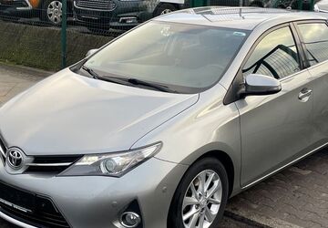 Toyota Auris 260.000 km 5.700 &euro; Berlin 13597