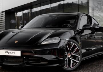 Porsche Taycan 3.900 km 111.900 &euro; Berlin 12487