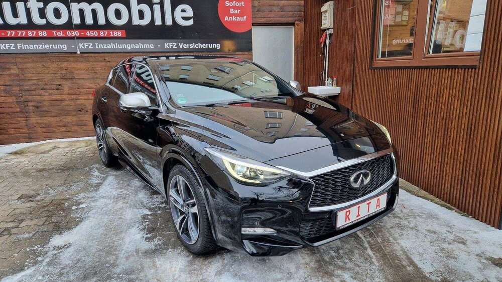 INFINITI Q30 76.505 km 19.980 &euro; Berlin 10627