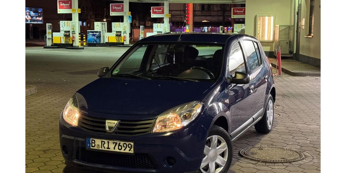 Dacia Sandero 122.000 km 1.500 &euro; Berlin 13357