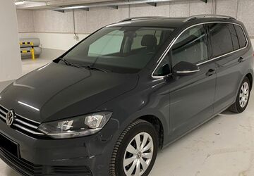 VW Touran 87.000 km 19.900 &euro; Berlin 12159