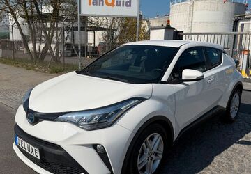 Toyota C-HR 62.590 km 17.990 &euro; Berlin 13597