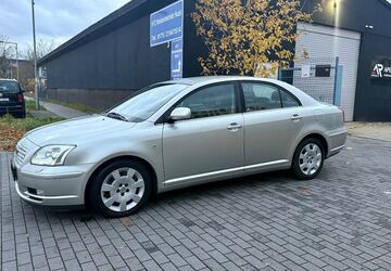 Toyota Avensis 178.800 km 3.199 &euro; Berlin 12681