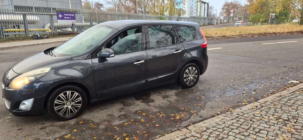 Renault Scenic 145.000 km 3.650 &euro; Berlin 13599