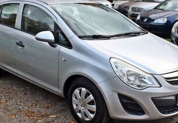 Opel Corsa 157.400 km 2.499 &euro; Berlin 13057