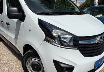 Opel Vivaro 175.468 km 13.990 &euro; Berlin 13089
