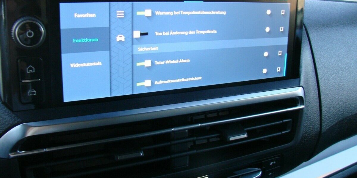 Citroen Spacetourer 180 Plus M, AHK LED Kamera180º 8 Sitze 5.882 km 37.980 &euro; Falkensee 14612