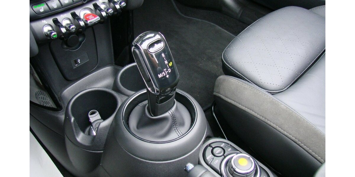 Mini Cooper Cabrio 1.5 Chili II LED Tempomat Navi Leder 33.215 km 23.980 &euro; Falkensee 14612