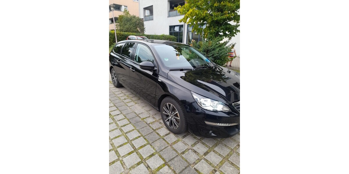 Peugeot 308 217.000 km 8.150 &euro; Berlin 10178
