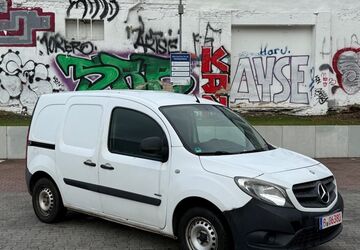 Mercedes-Benz Citan 267.000 km 2.050 &euro; Berlin 13347