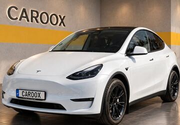 Tesla Model Y 33.000 km 41.900 &euro; Wildau 15745
