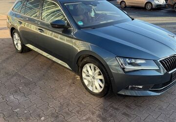 Skoda Superb 144.000 km 16.000 &euro; Berlin 10999