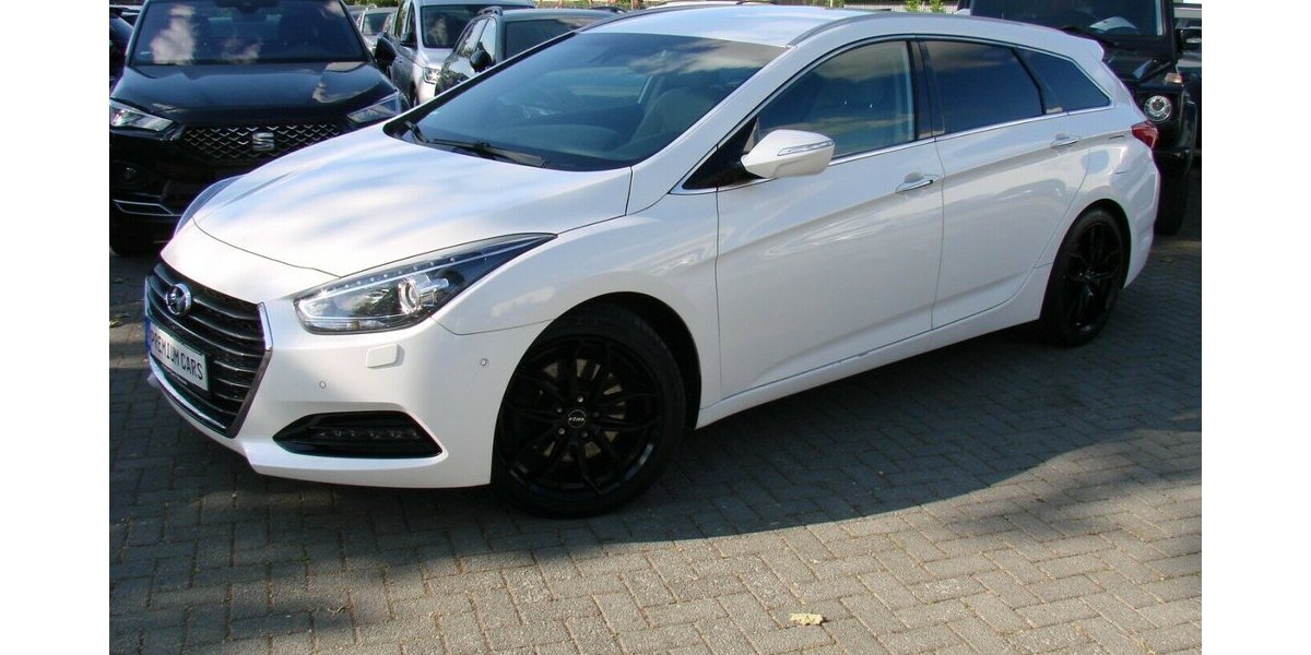 Hyundai i40 cw 1.7 CRDi Blue Premium DCT Infinity Leder 101.563 km 12.480 &euro; Falkensee 14612