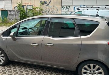 Opel Meriva 59.000 km 6.600 &euro; Berlin 10365