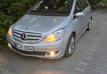 Mercedes-Benz B 150 111.359 km 5.400 &euro; Berlin 14193