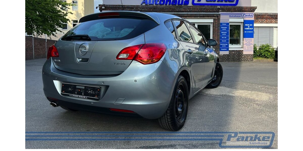 Opel Astra 1.4 150 Jahre *SHZ*PDC*AUX*Teilleder* 112.935 km 5.990 &euro; Berlin 13187