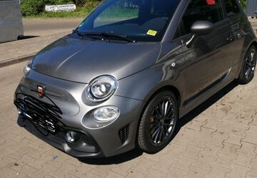 Abarth 695C 4.001 km 29.900 &euro; Potsdam 14467