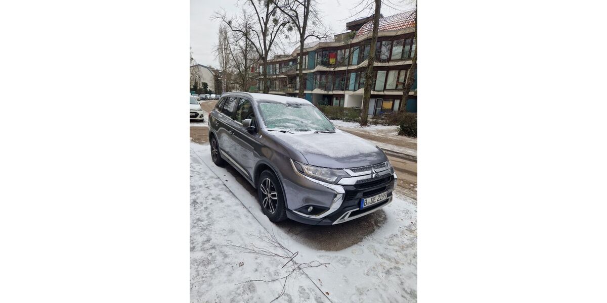 Mitsubishi Outlander 47.000 km 20.500 &euro; Berlin 13587