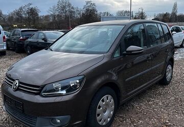 VW Touran 96.000 km 9.450 &euro; Berlin 10829