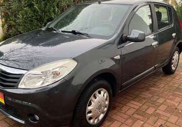 Dacia Sandero 82.000 km 3.400 &euro; Falkensee 14612