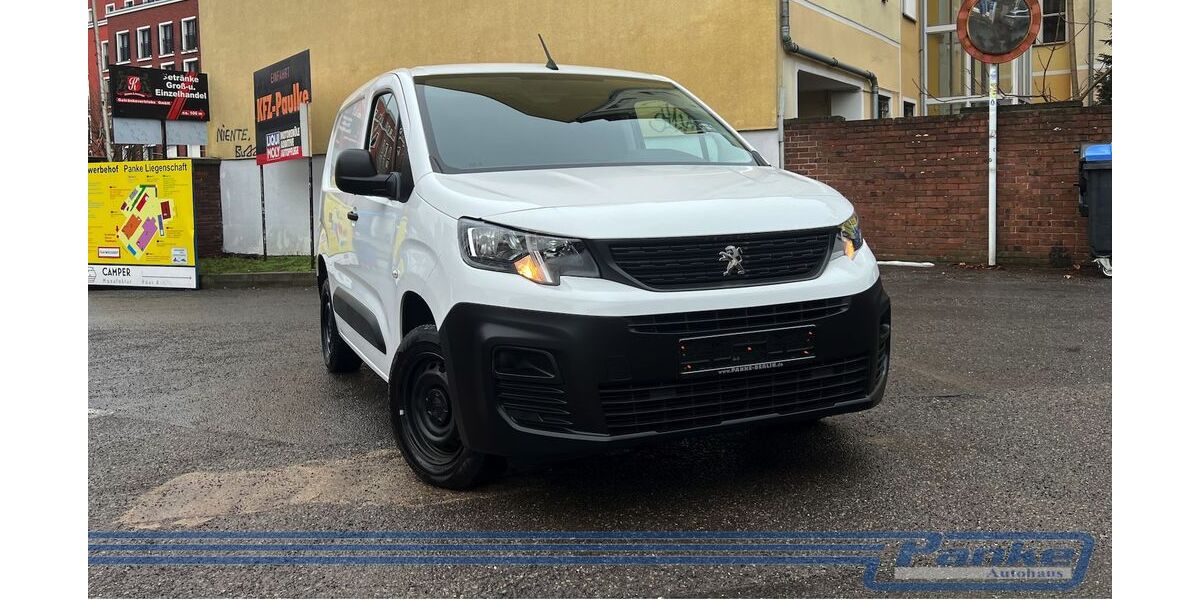 Peugeot Partner 22.877 km 11.990 &euro; Berlin - Pankow 13187