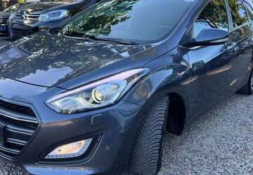 Hyundai i30 116.000 km 10.200 &euro; Berlin 13089