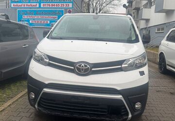 Toyota Proace (Verso) 90.000 km 11.500 &euro; Berlin 12105