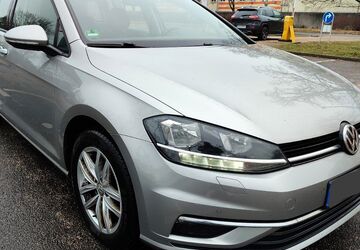 VW Golf 211.921 km 8.300 &euro; Berlin 13597