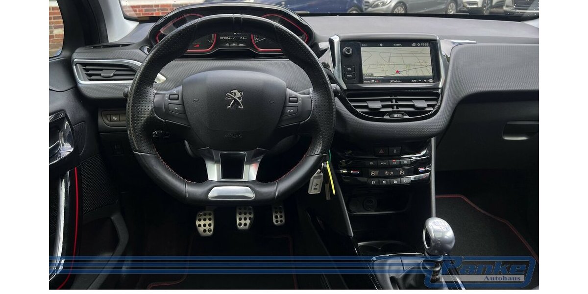 Peugeot 2008 1.2 PT 130 Allure*Pano*Navi*Leder*1-Hand* 79.035 km 12.490 &euro; Berlin 13187