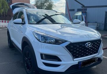 Hyundai TUCSON 67.000 km 17.200 &euro; Berlin 10318