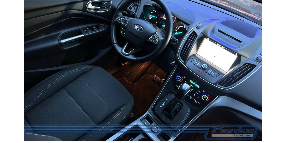 Ford Kuga Automatik*Navi*Carplay*SHZ*Tempo* 63.647 km 14.990 &euro; Berlin 13187