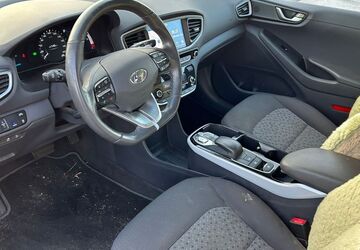 Hyundai IONIQ 18.000 km 13.500 &euro; Berlin 13583