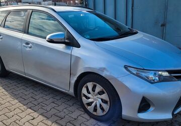 Toyota Auris 219.355 km 5.500 &euro; Berlin 12277