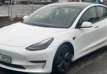 Tesla Model 3 106.500 km 21.900 &euro; Berlin 12099