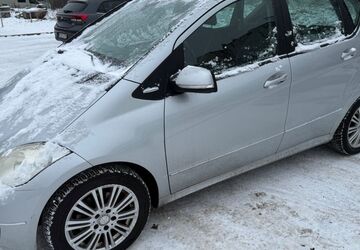 Mercedes-Benz A 160 99.300 km 4.690 &euro; Berlin 13507