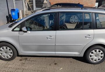 VW Touran 199.000 km 4.800 &euro; Berlin 12043