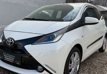 Toyota Aygo (X) 89.000 km 6.590 &euro; Berlin 10625