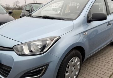 Hyundai i20 141.000 km 4.200 &euro; Wildau 15745
