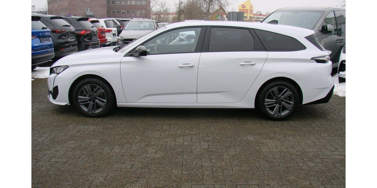 Peugeot 308 1.5L Allure ACC AHK LED Navi Kamera 34.524 km 21.980 &euro; Falkensee 14612