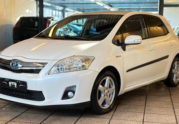 Toyota Auris 75.642 km 9.950 &euro; Berlin 10829