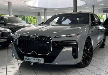 BMW i7 8.800 km 109.770 &euro; Schönefeld / bei Berlin 12529